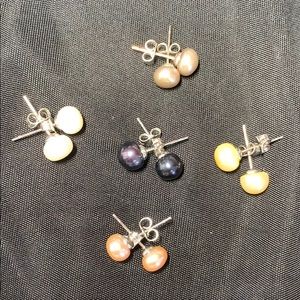 Freshwater pearl earrings
